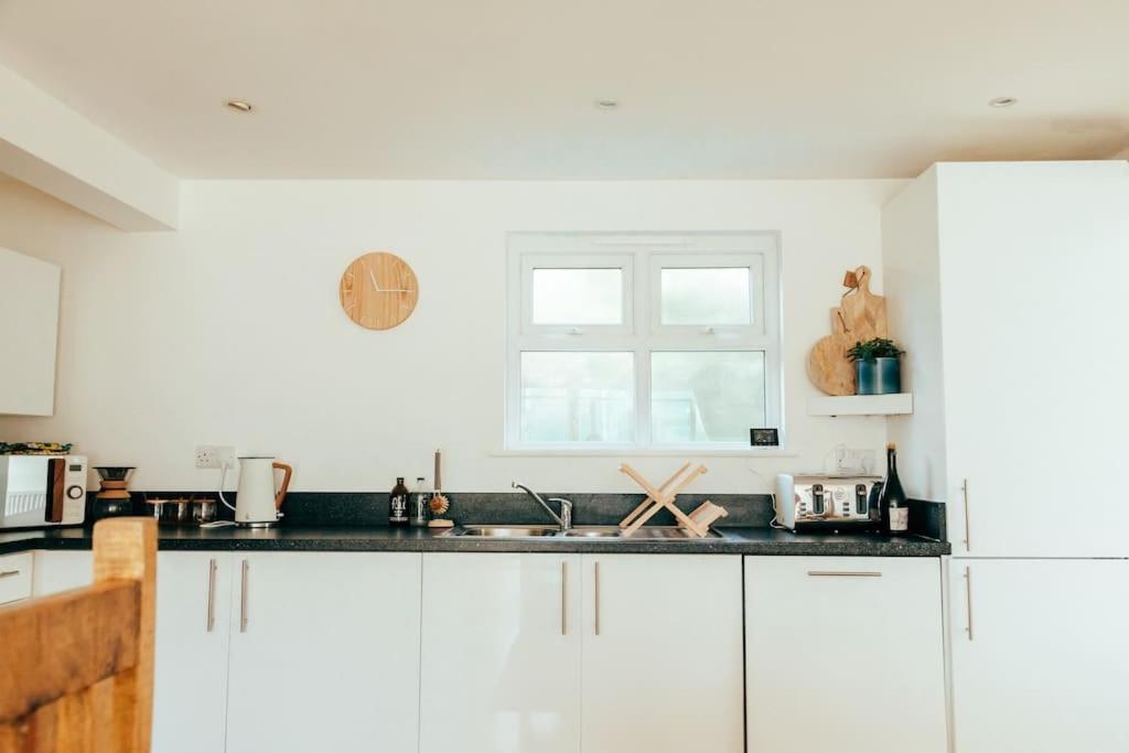 The Hideout - Newquay - Fully Stocked Eco Escape Villa Екстериор снимка